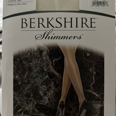 Berkshire Sheer Stockings Ivory Shimmers Size 1 Women’s Sleek Elegant